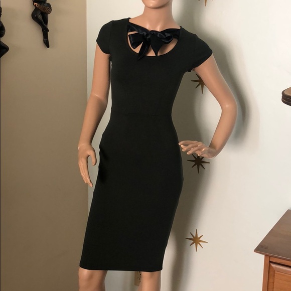 criseida couture Dresses & Skirts - Green satin bow wiggle dress XS